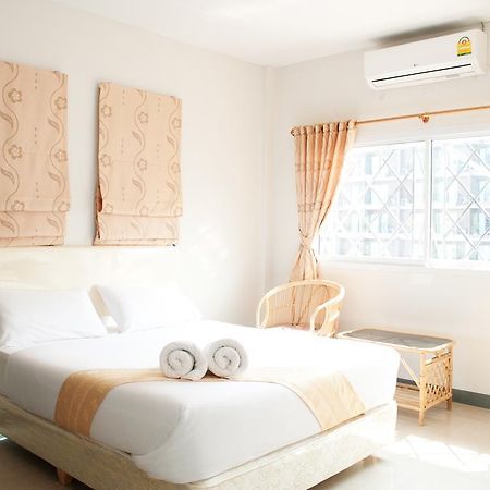 Buakhao Service Home Pattaya Phòng bức ảnh