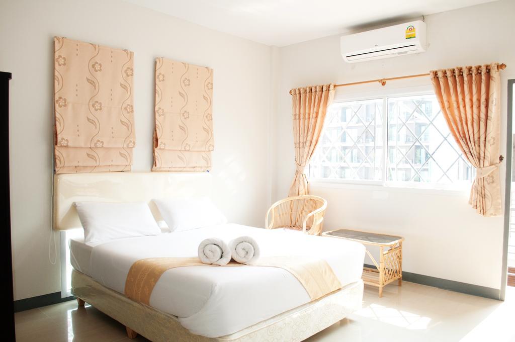 Buakhao Service Home Pattaya Phòng bức ảnh